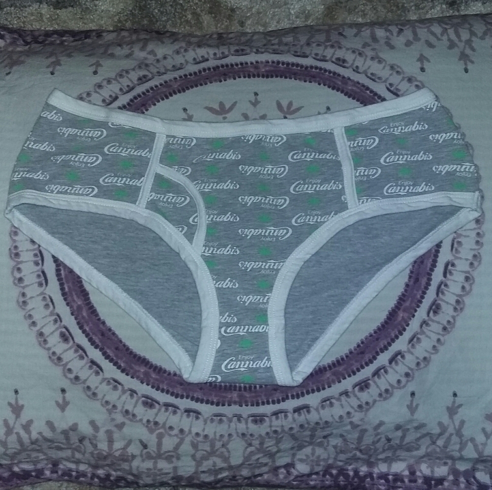 NWOT "Enjoy Cannabis" Hipster Underwear Panties